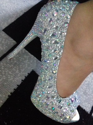 Sapatos noivas - debutantes personalizados.
