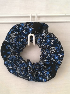 Scrunchie basico em tecido 100 % algodão (bandana azul marin