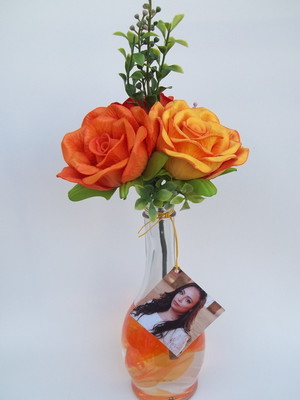 Arranjo com flores artificiais