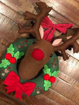 Guirlanda de natal em feltro - rena