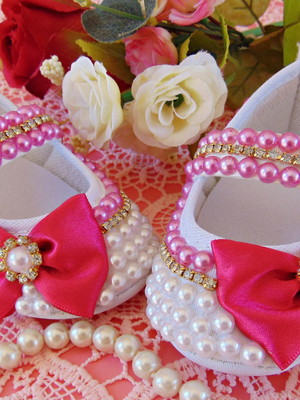 Sapatinhos com pérolas