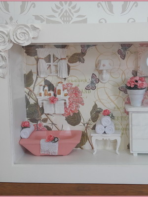 Quadro cenário banheiro roses com vidro