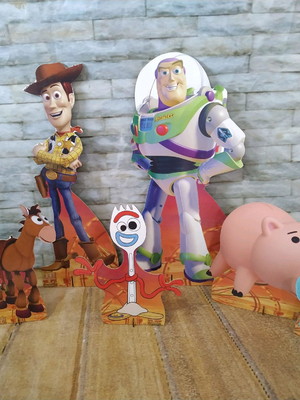 Kit displays toy story 4