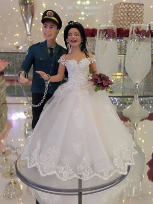 Noivinhos,topo de bolo,casamento,personalizado.
