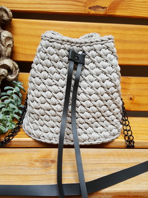 Bolsa saco em fio de malha