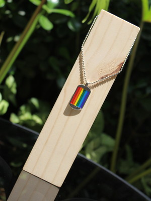 Colar orgulho lgbtqia+ - placa