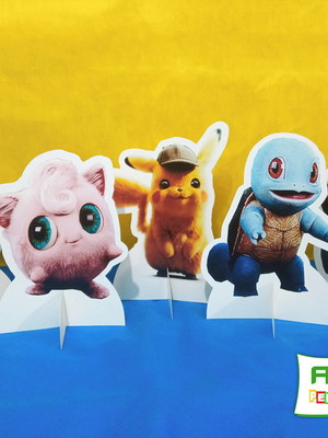 Kit com 05 display de mesa pokémon detetive pikachu