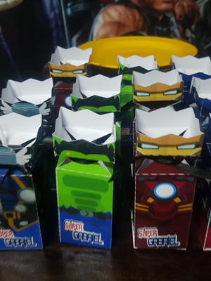 Kit personalizados vingadores - 40 itens