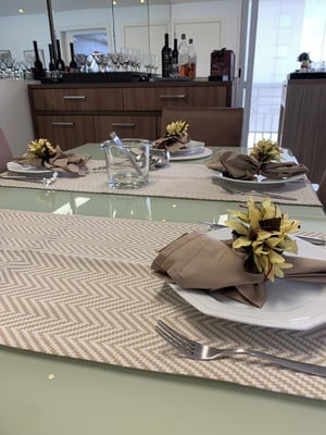 Caminho de mesa chevron 1,52m x 44cm