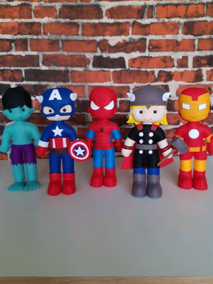 Super heróis vingadores em feltro