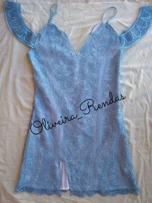 Vestido de renda renascença azul