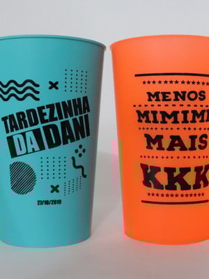 Kit 100 copos biodegradáveis 550ml personalizados