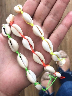 Chocker búzios neon