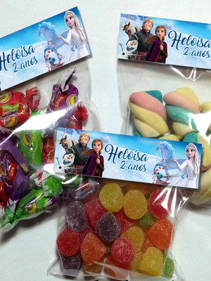 Lapela com saquinho frozen 2 não acompanha doces
