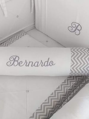 Kit berço branco e cinza chevron básico