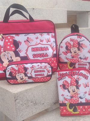 Kit escolar minnie (pasta,lancheira, estojo, toalha)