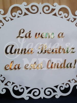 Placa oval personalizada com texto espelhado