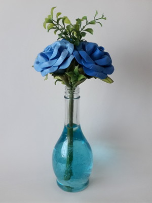 Arranjo com flores artificiais
