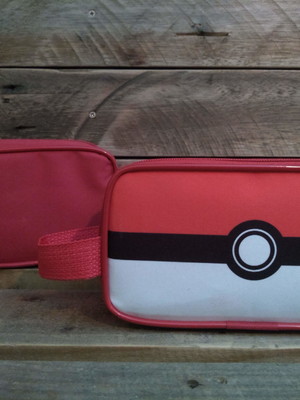 Estojo retangular (lona) pokemon: pokebola