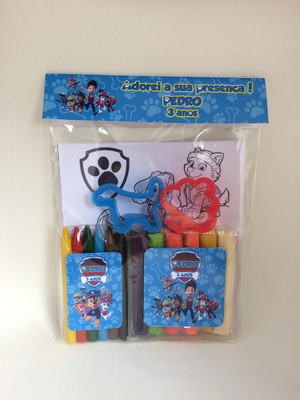 Kit massinha, giz de cera e desenhos patrulha canina