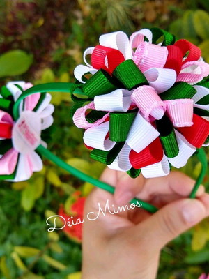 Tiara / arcom com laço pompom