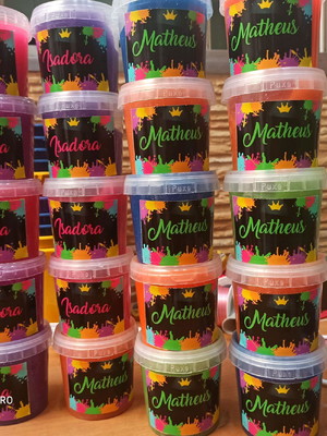 Slime com glitter neon