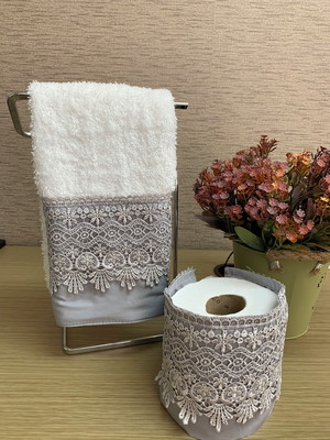 Kit lavabo com guipir + porta papel higiênico