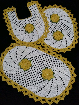 Jogo de banheiro em croche 3 peças spiral com flor