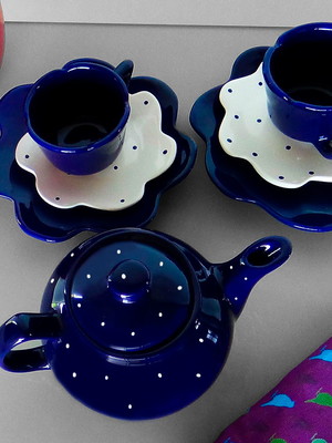 Jogo de porcelana azul poá