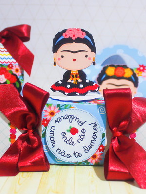 Caixa bala com aplique 3d frida kahlo cute