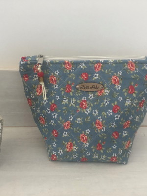 Necessaire