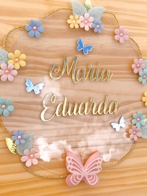 Enfeite porta maternidade floral acrílico