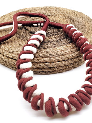 Colar de corda comprido macrame