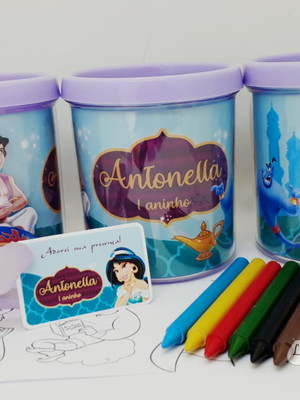 Lembrancinha princesa jasmine - caneca com kit colorir mod 2