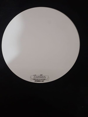 Cake board liso 25 cm com logomarca em mdf