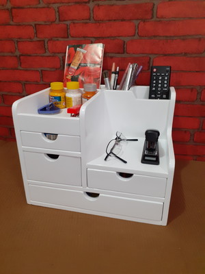 Organizador de mesa com 4 gavetas