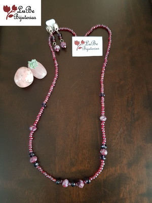 Colar e brincos com miçangas e cristais rosa e roxo