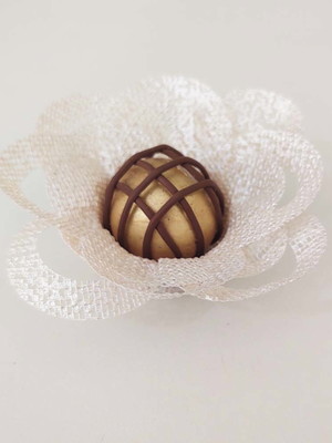 Forminhas para doces flor dupla vazada em tela escócia 50 un