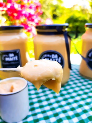 Doce de leite com coco fresco