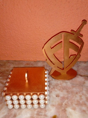 Porta-jóias (pérolas) e palavra fé