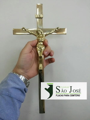 Crucifixo em bronze