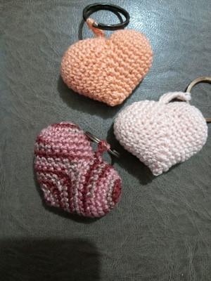 Chaveiro amigurumi coração