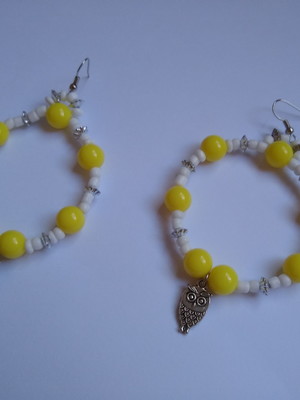 Brinco pietra/brinco prateado amarelo e branco /coruja
