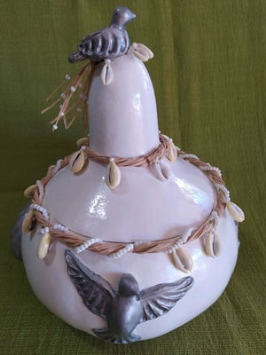 Pote de cabaça decorado