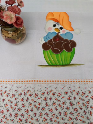 Pano de prato pintado com barrado tricoline e crochê