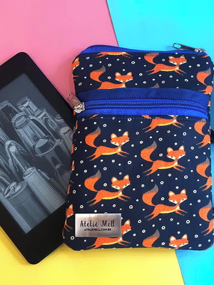 Case com bolso de e-reader/tablet
