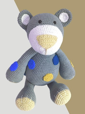 Urso bram com bolinhas