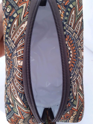 Necessaire em tecido -feita sob encomenda