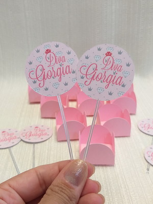 Topper com forminhas diva