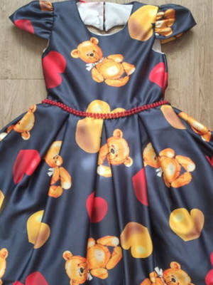 Vestido infantil de festa luxo ursos e corações